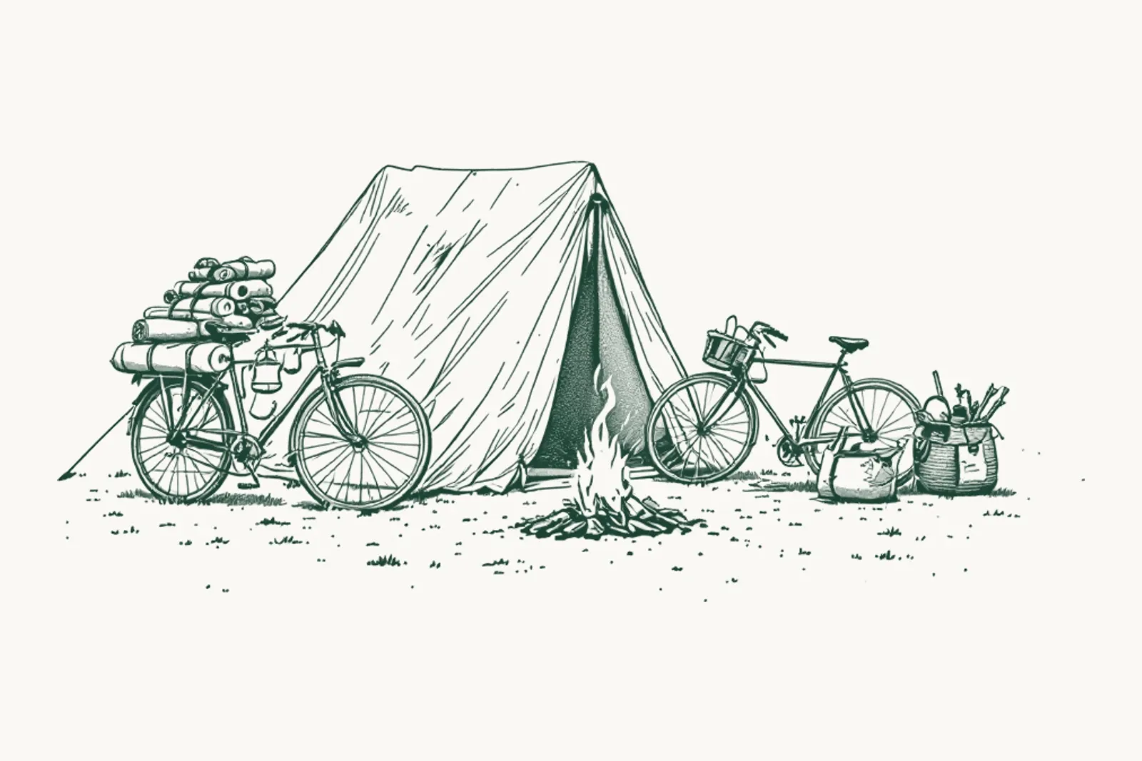 Une vieille tente de toile à côté d’un vélo de voyage ancien chargé, une bouilloire au-dessus d’un feu.